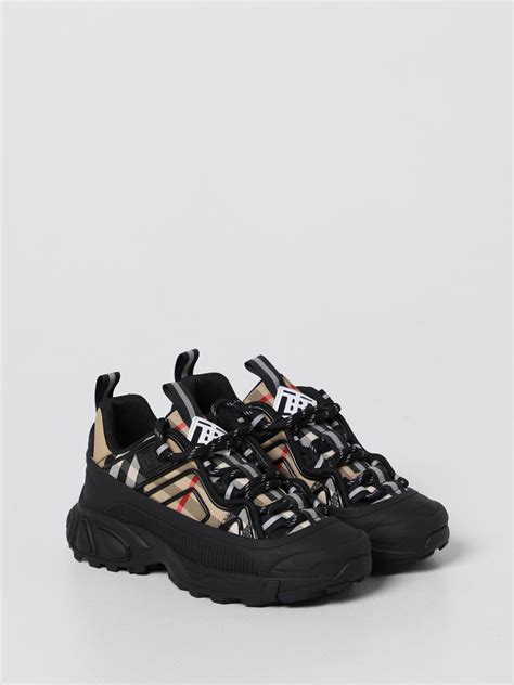 Scarpe per bambina di Burberry Kids su FARFETCH